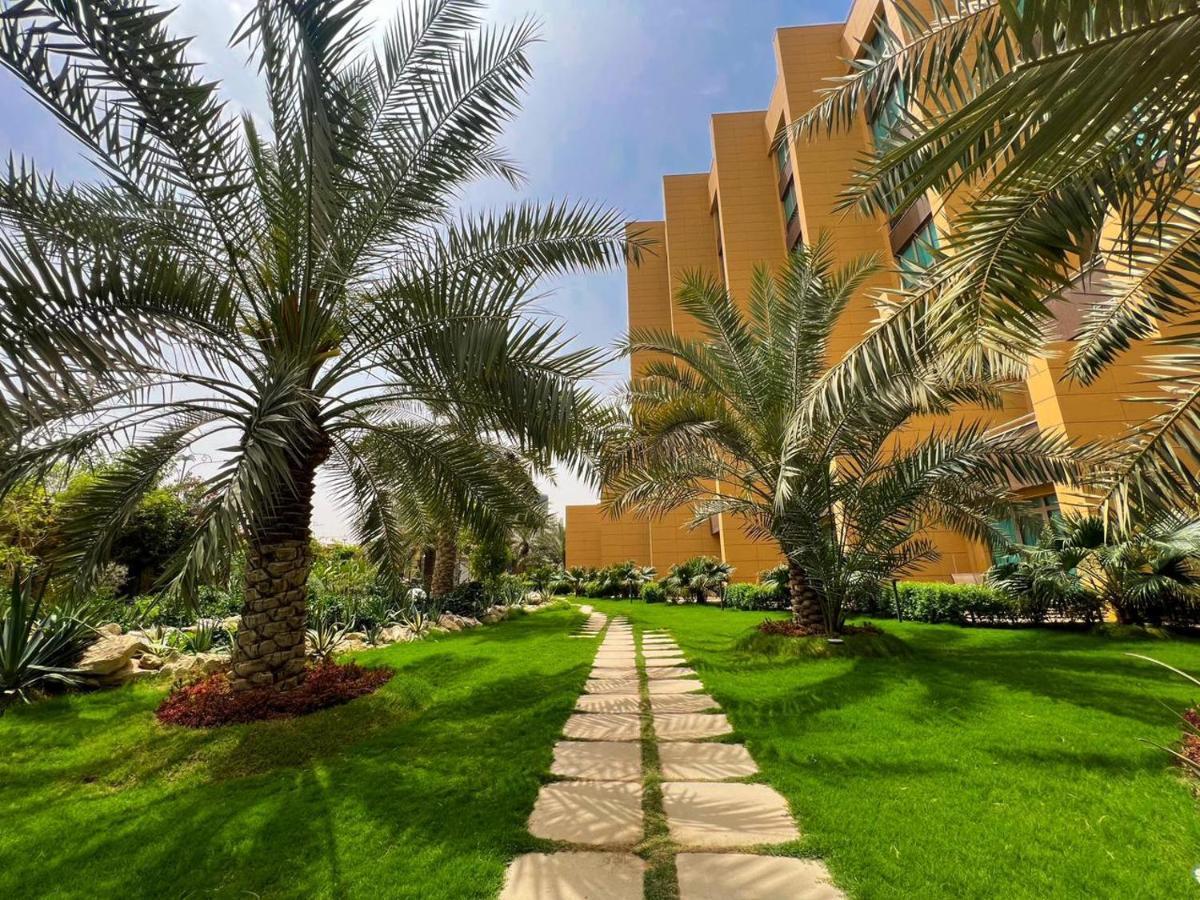 Grand Millennium Al Seef Basra Экстерьер фото
