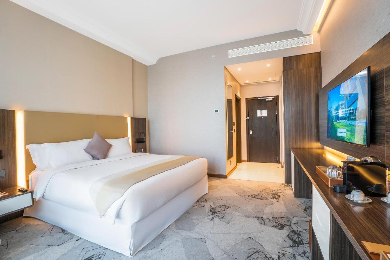 Grand Millennium Al Seef Basra Экстерьер фото
