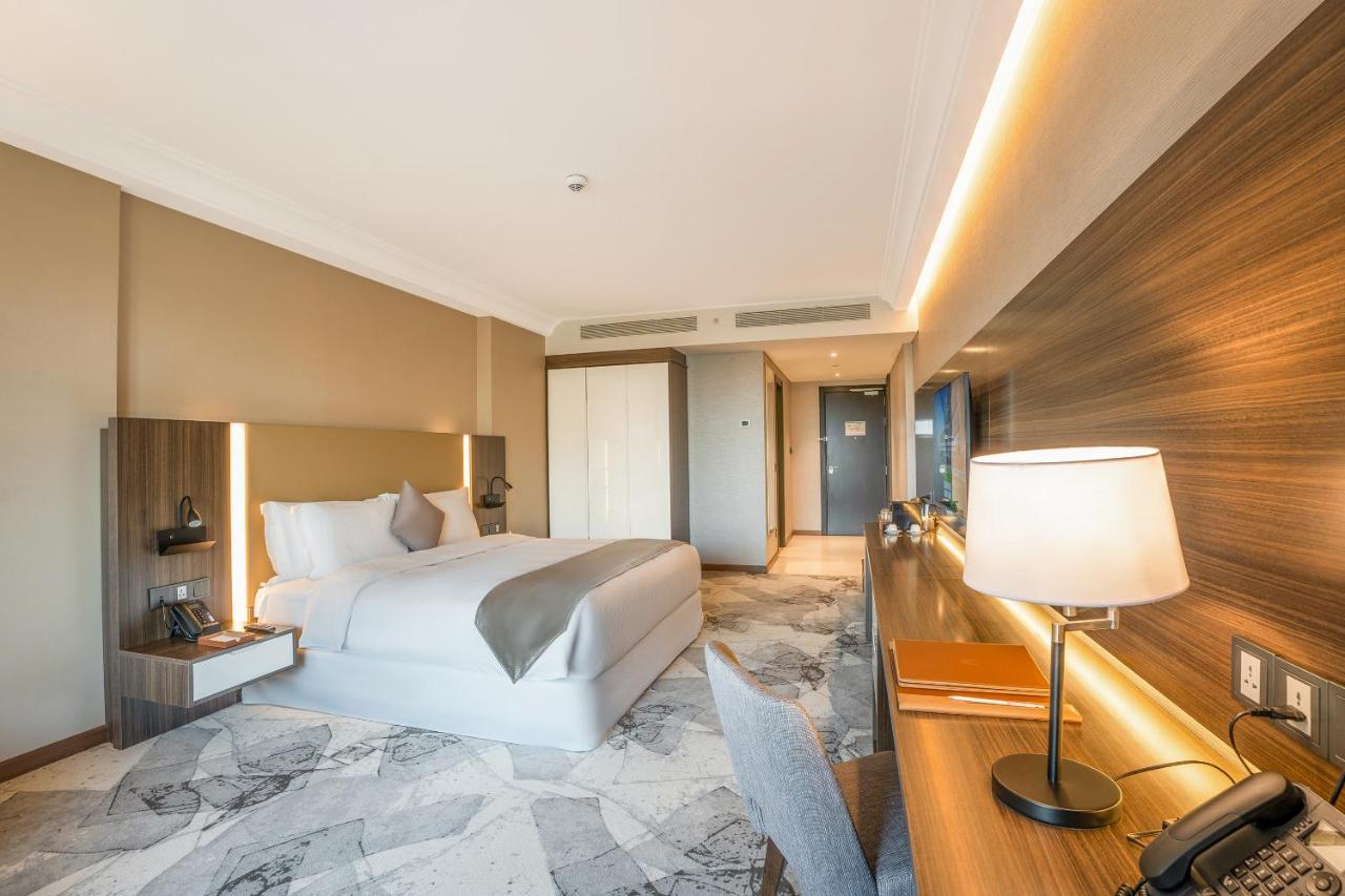 Grand Millennium Al Seef Basra Экстерьер фото