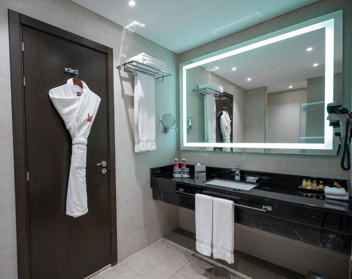 Grand Millennium Al Seef Basra Экстерьер фото