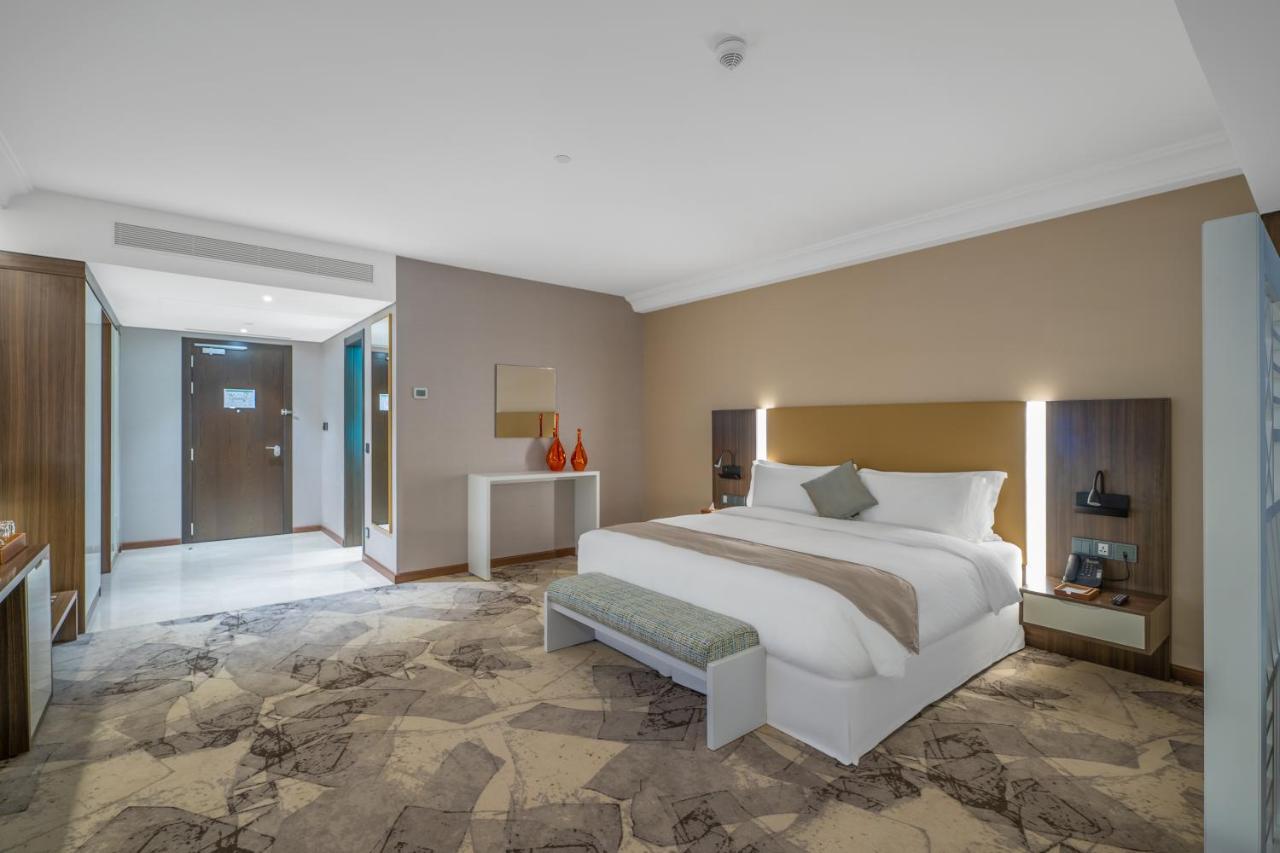 Grand Millennium Al Seef Basra Экстерьер фото